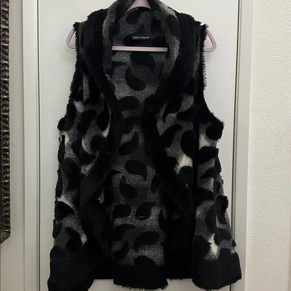 Rare Lorella Sgarbi Black White and Gray Wool Blend Patterned Faux Fur Vest Sz M - Picture 2 of 8